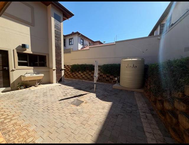 4 BEDROOM HOUSE FOR SALE IN IZINGA